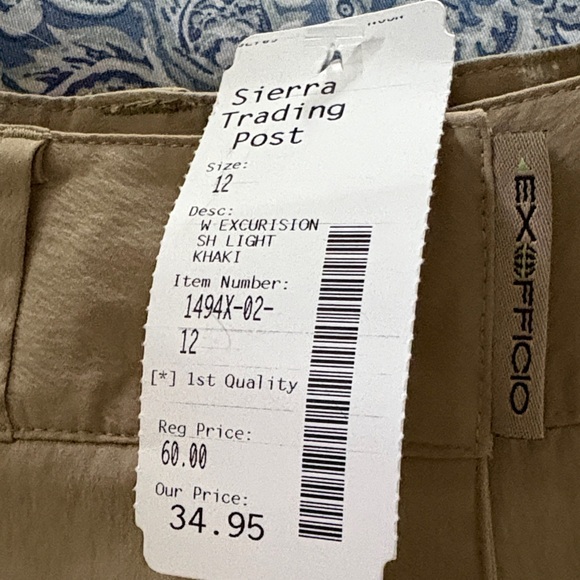 Exofficio Women's Cargo Shorts in Khaki - Picture 4 of 10